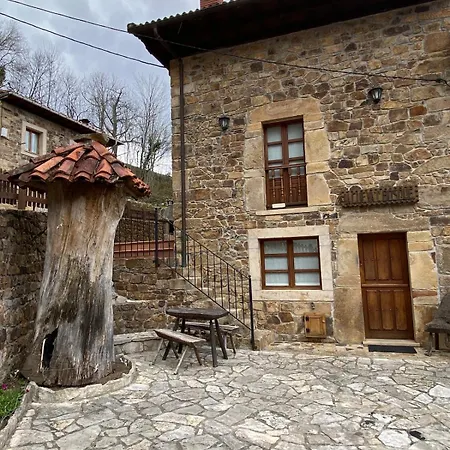 La Cueva Del Bosque בית נופש