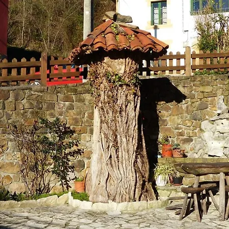 בית נופש La Cueva Del Bosque Inguanzo