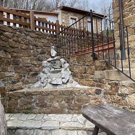 La Cueva Del Bosque Inguanzo